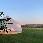 Les Fresses Glamping Saint-Julien-la-Genete
