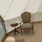 Luxury tent Les Fresses Glamping Saint-Julien-la-Genete