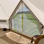 Luxury tent Les Fresses Glamping Saint-Julien-la-Genete
