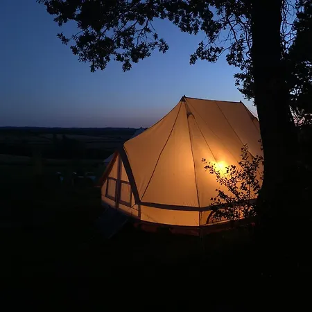 Les Fresses Glamping * Saint-Julien-la-Genete