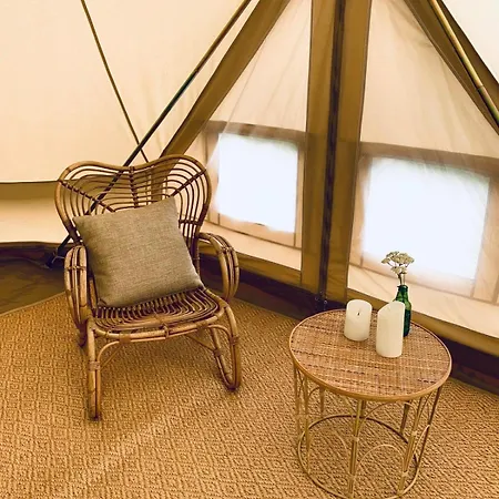 Luxusní stan Les Fresses Glamping Saint-Julien-la-Genete