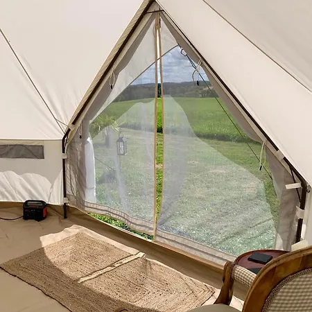 Luxusní stan Les Fresses Glamping Saint-Julien-la-Genete