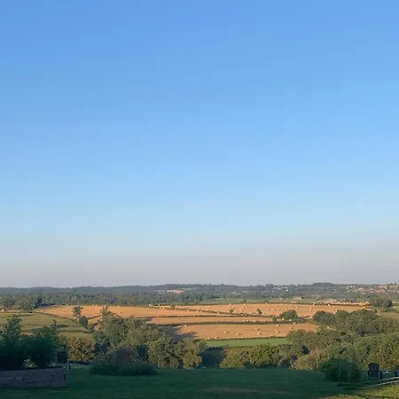 Les Fresses Glamping * Saint-Julien-la-Genete