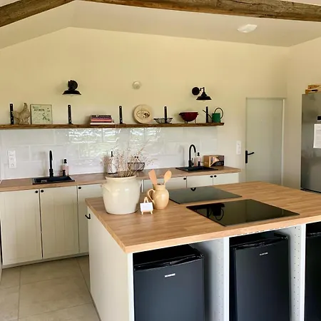 Les Fresses Glamping * Saint-Julien-la-Genete