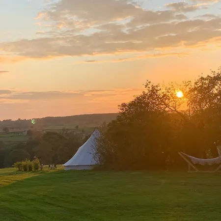 Les Fresses Glamping Saint-Julien-la-Genete
