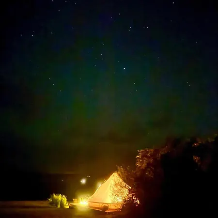 Luxusní stan Les Fresses Glamping Saint-Julien-la-Genete