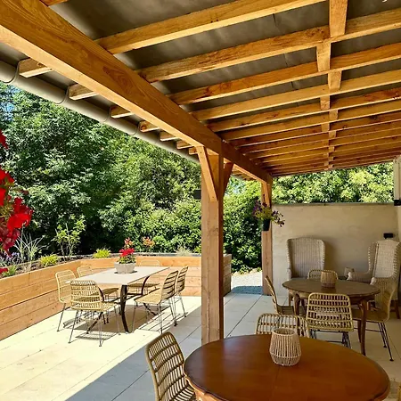 Luxusní stan Les Fresses Glamping