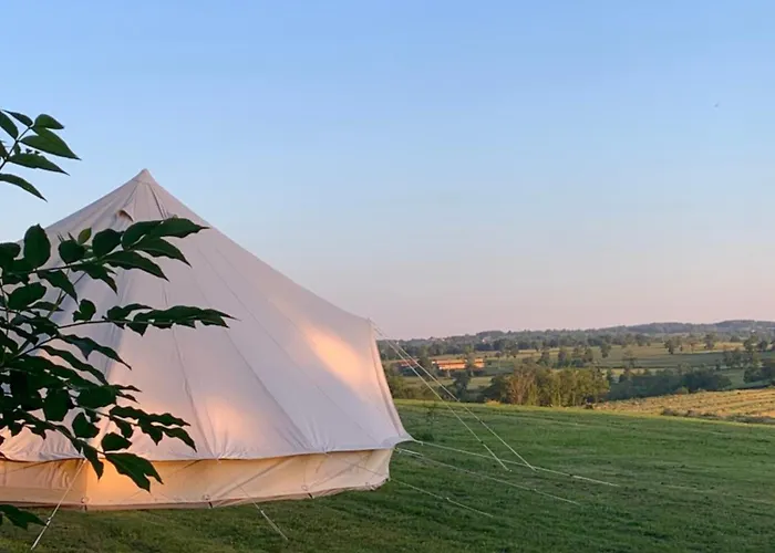 Les Fresses Glamping Saint-Julien-la-Genete
